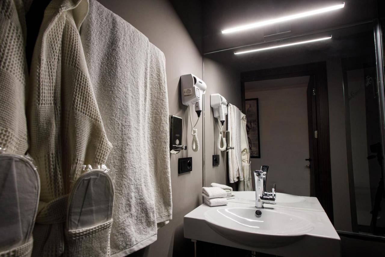 The Phoenix Boutique Hotel エレバン エクステリア 写真